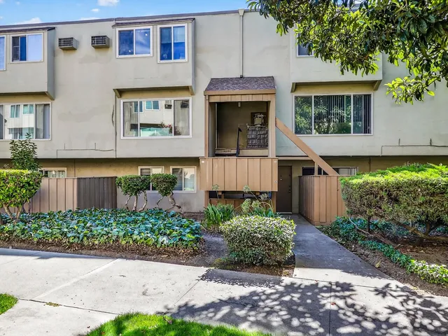 $625,999 | 380 Auburn Way, Unit 6, San Jose, CA 95129
