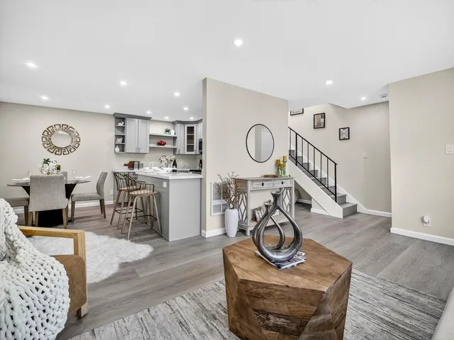 $625,999 | 380 Auburn Way, Unit 6, San Jose, CA 95129