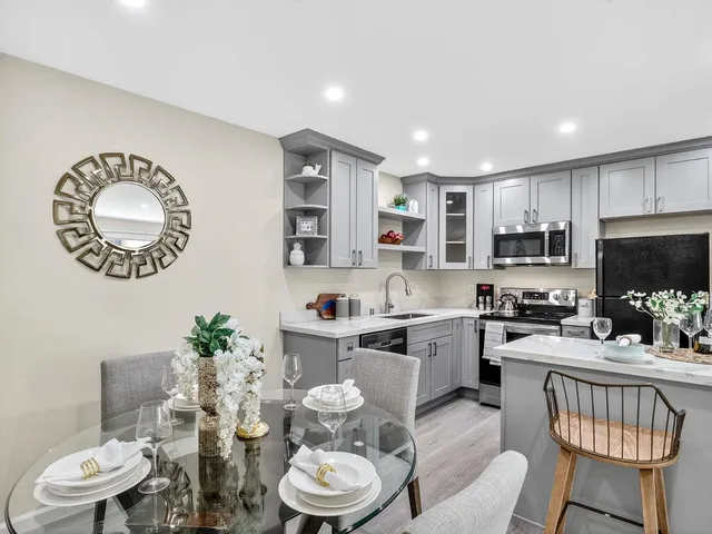 $625,999 | 380 Auburn Way, Unit 6, San Jose, CA 95129