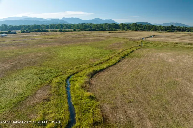 $27,950,000 | 4585 West W Highway, Wilson, WY 83014