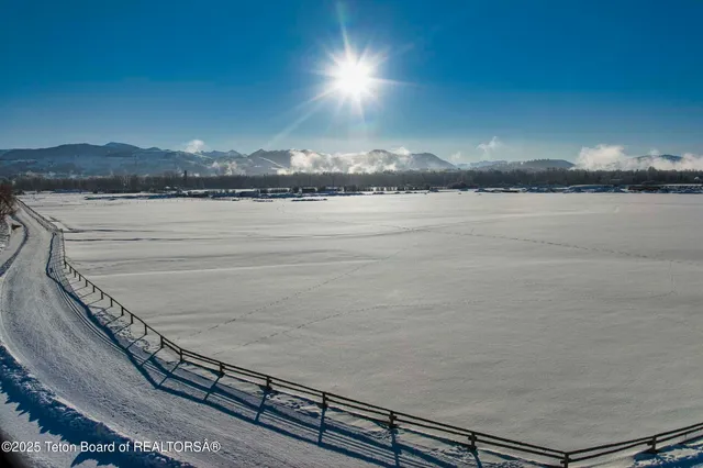 $27,950,000 | 4585 West W Highway, Wilson, WY 83014