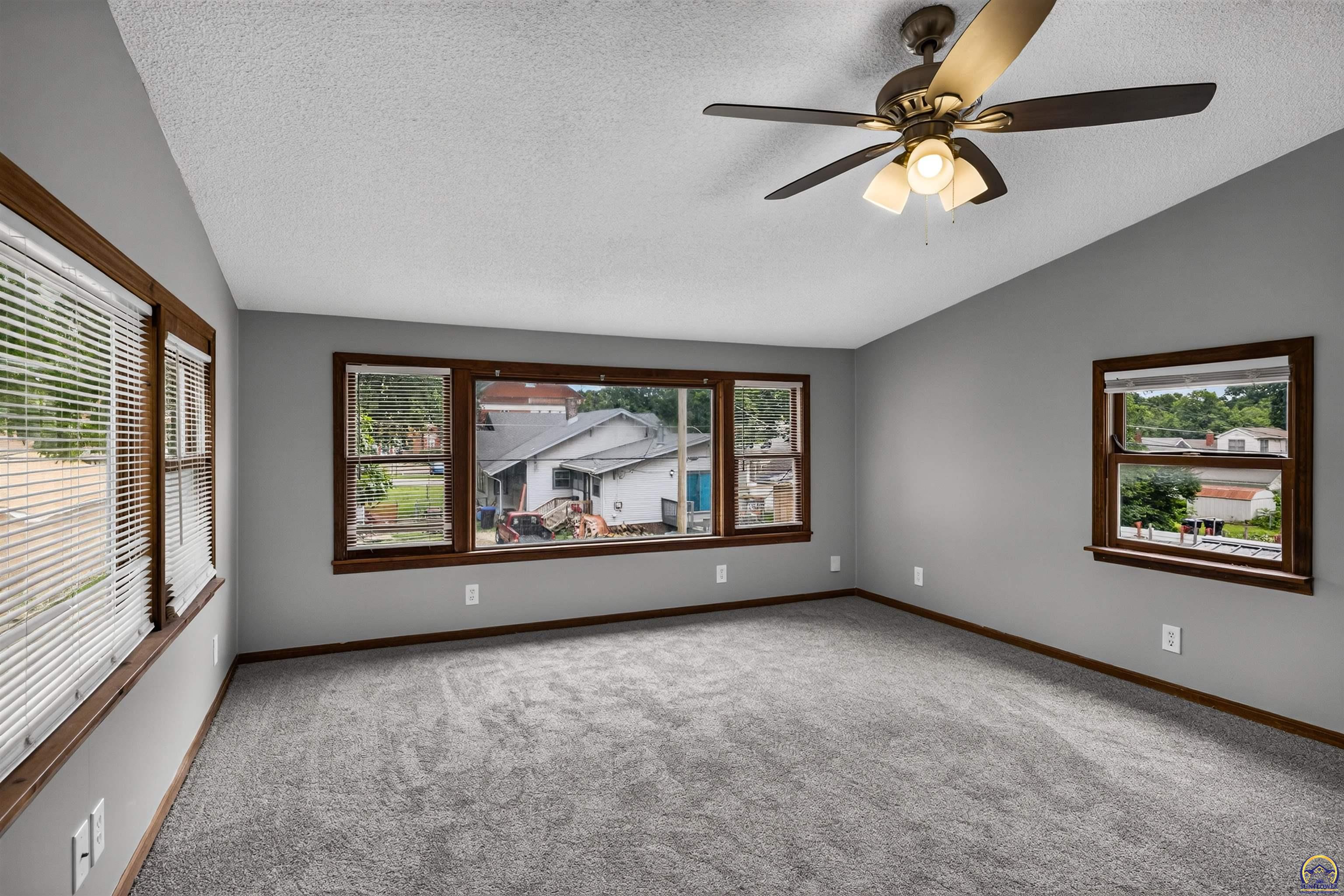 1339 Southwest High Avenue Topeka, KS 66604 - Photo 15 of 33