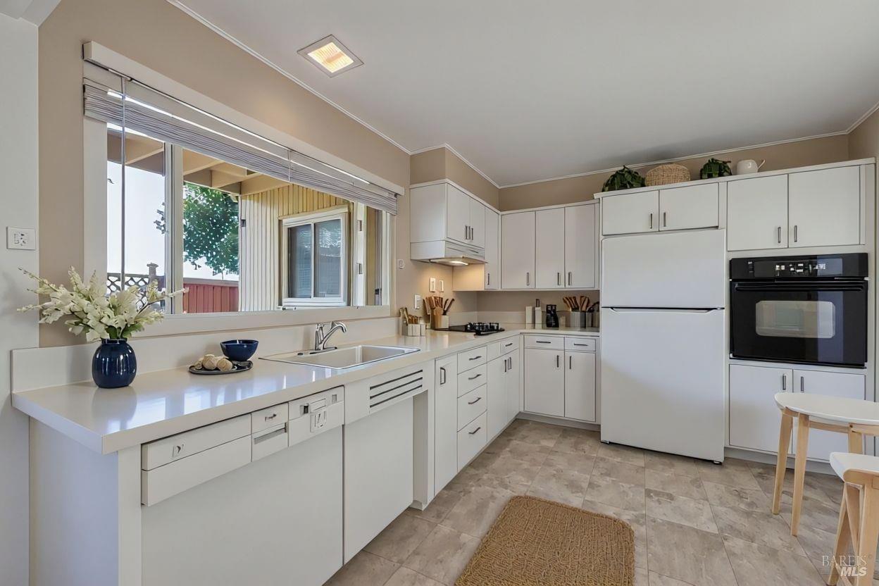 4 Point San Pedro Road, Unit 4 San Rafael, CA 94901 - Photo 3 of 16