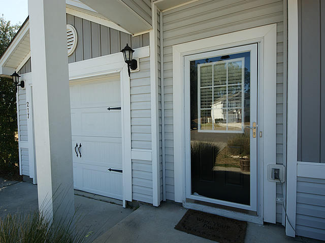 217 Summer View Road Summerville, SC 29486 - Photo 2 of 31 02