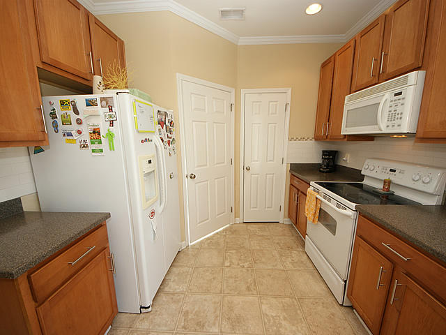 217 Summer View Road Summerville, SC 29486 - Photo 9 of 31 09