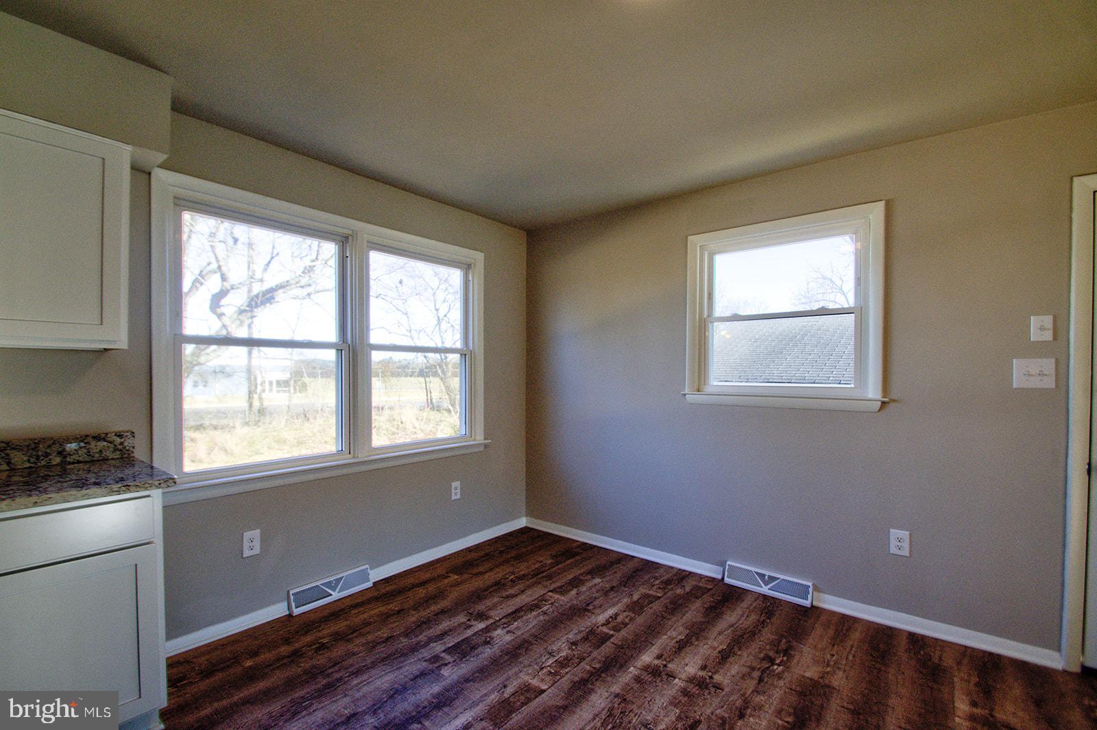 12209 Hooe Road Bristow, VA 20136 - Photo 5 of 34 Gallery Image 5