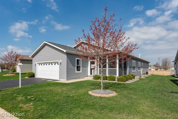 $325,000 | 1542 Meadow View Lane, Grayslake, IL 60030