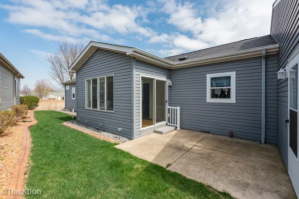 $315,000 | 1542 Meadow View Lane, Grayslake, IL 60030