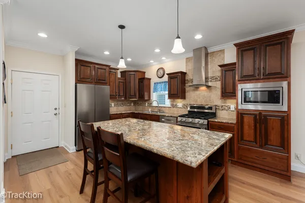 $315,000 | 1542 Meadow View Lane, Grayslake, IL 60030