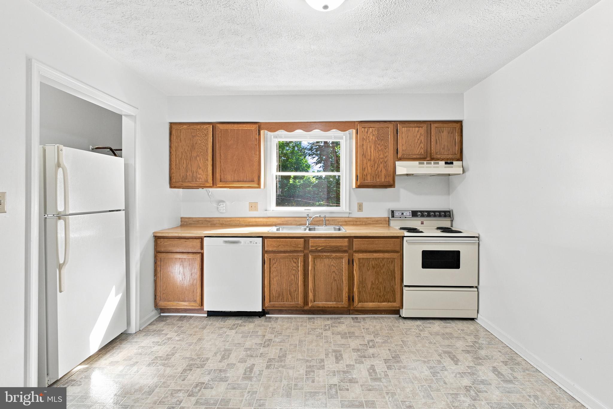 820 Locust Street, Unit 3 Stephens City, VA 22655 - Photo 8 of 19