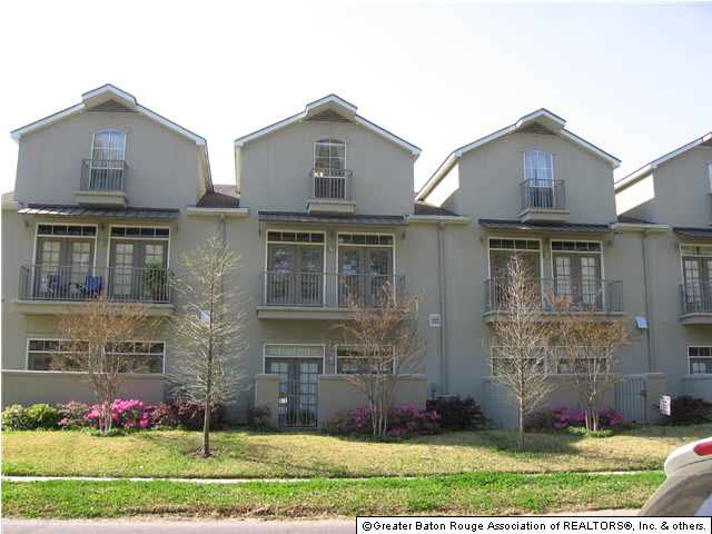 352 East Boyd Drive, Unit 202 Baton Rouge, LA 70808 - Photo 1 of 12
