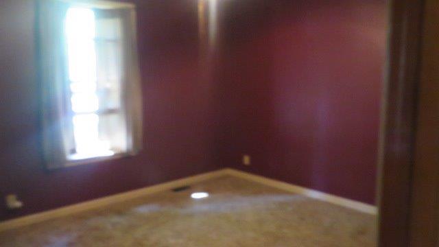 325 Dean Road Clarksville, TN 37040 - Photo 10 of 11 an empty room with a window