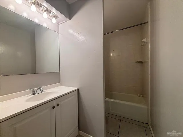 $825 | 6220 North 11th Street, Unit 18, McAllen, TX 78504