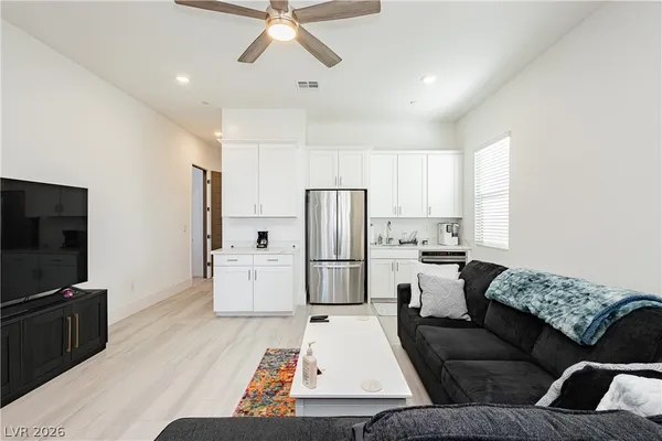 $8,900 | 322 Natoire Court, Henderson, NV 89012