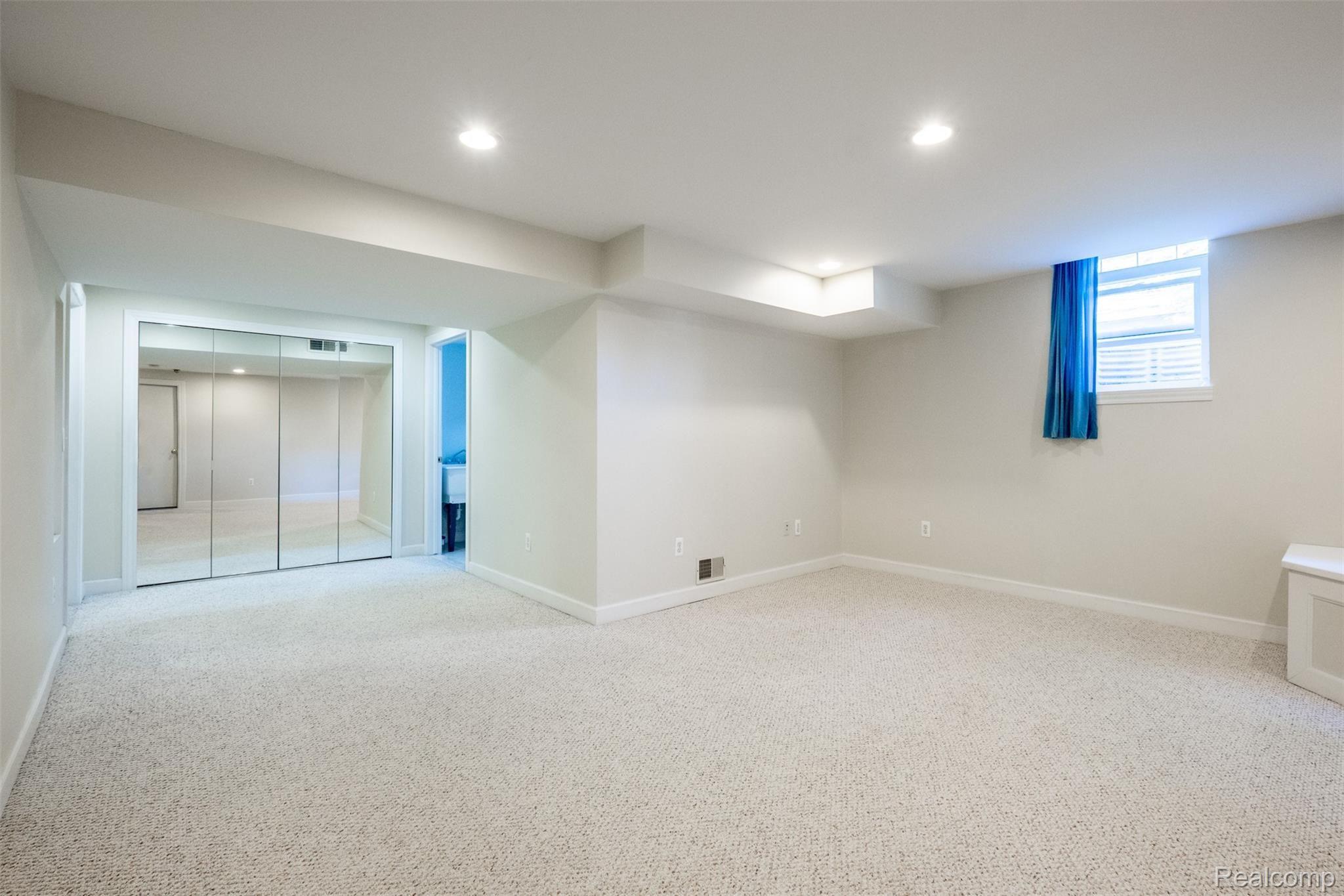 3579 Longview Avenue Rochester, MI 48307 - Photo 23 of 34 3579 Longview-24.jpg