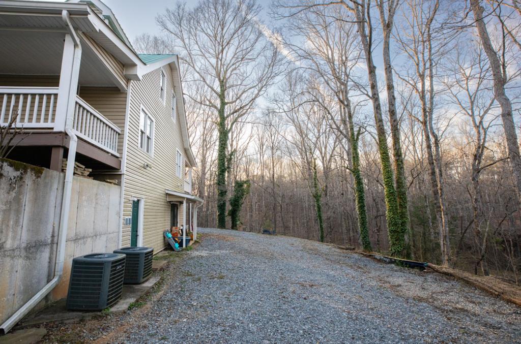 98 Deer Walk Talking Rock, GA 30175 - Photo 2 of 24