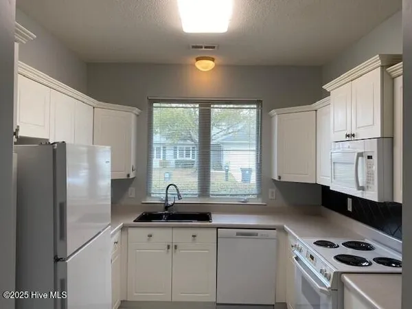 $1,995 | 253 Bonnet Way Southeast, Southport, NC 28461