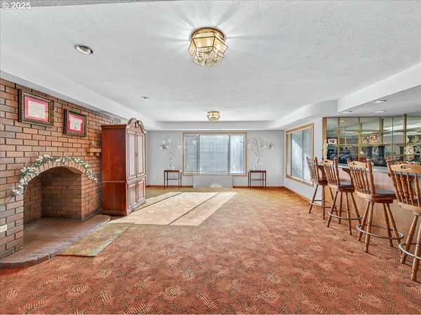 $1,100,000 | 18680 Southeast Highway 212, Damascus, OR 97089