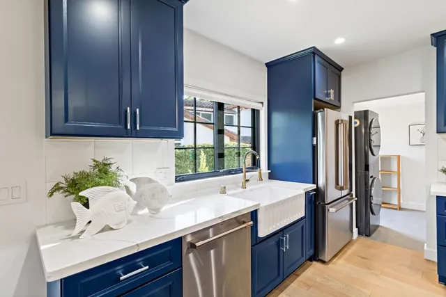 $2,850,000 | 2030 Sand Hill Road, Menlo Park, CA 94025