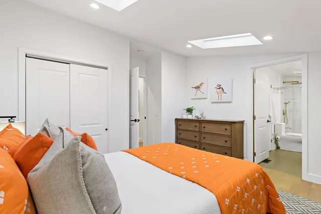 $2,850,000 | 2030 Sand Hill Road, Menlo Park, CA 94025