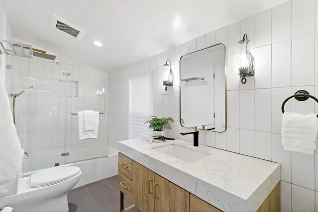 $2,850,000 | 2030 Sand Hill Road, Menlo Park, CA 94025