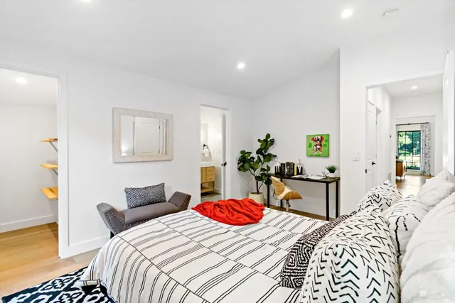 $2,850,000 | 2030 Sand Hill Road, Menlo Park, CA 94025