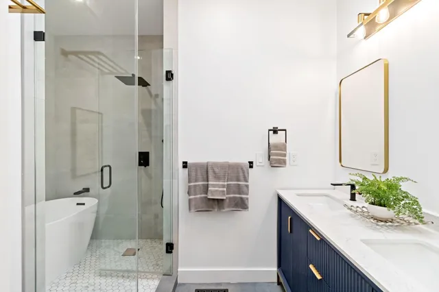 $2,850,000 | 2030 Sand Hill Road, Menlo Park, CA 94025