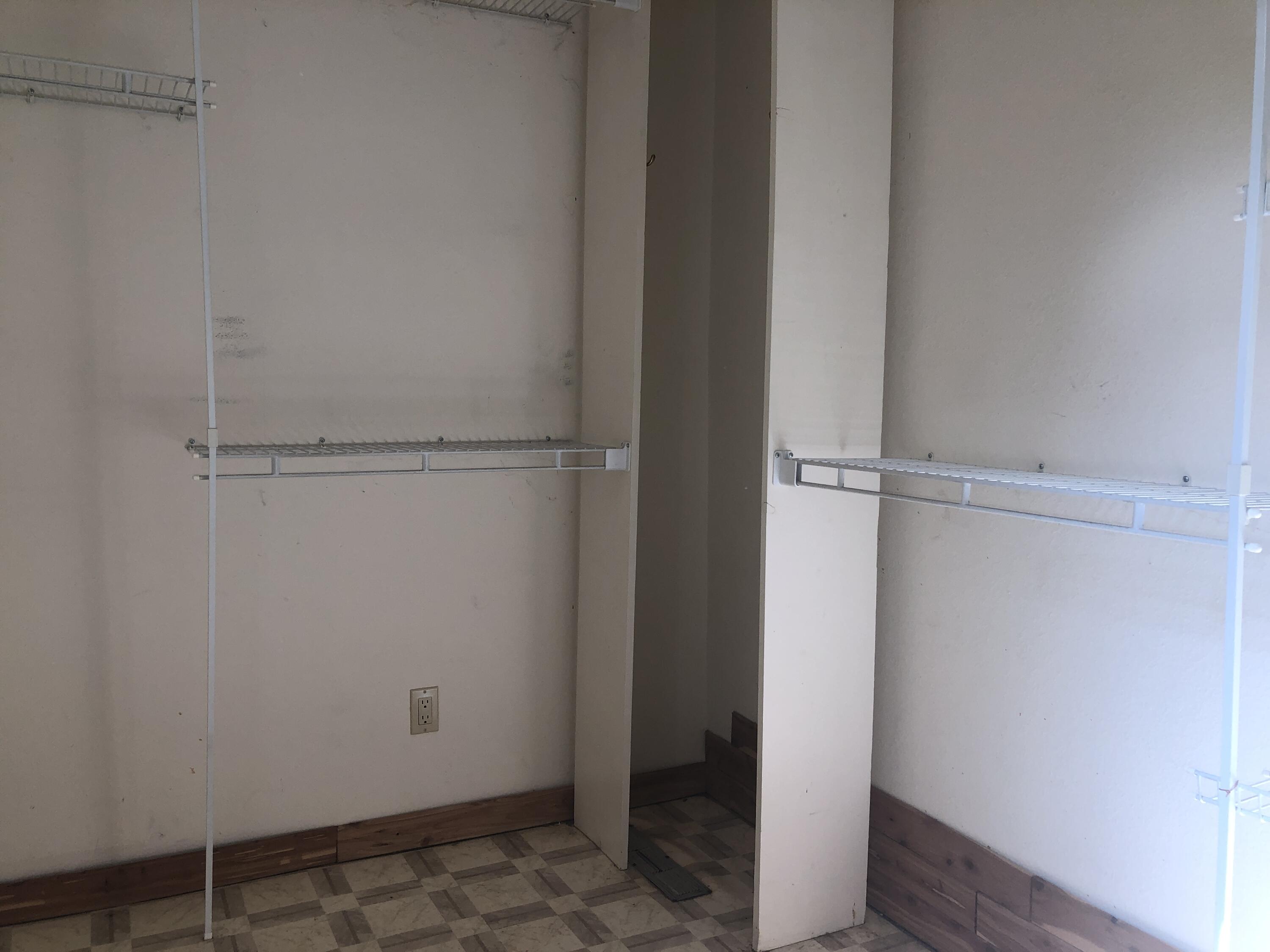 25360 Cedar Glen Drive Idyllwild, CA 92549 - Photo 13 of 47 a view of an empty walk in closet