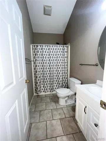 $245,000 | 523 West Bottom Avenue, Columbia, IL 62236