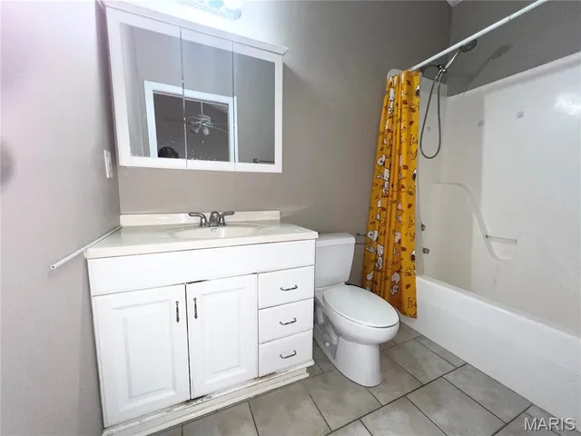 $245,000 | 523 West Bottom Avenue, Columbia, IL 62236