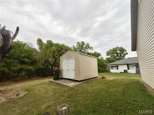 $245,000 | 523 West Bottom Avenue, Columbia, IL 62236