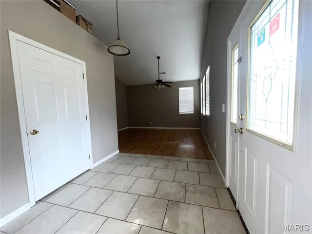 $245,000 | 523 West Bottom Avenue, Columbia, IL 62236