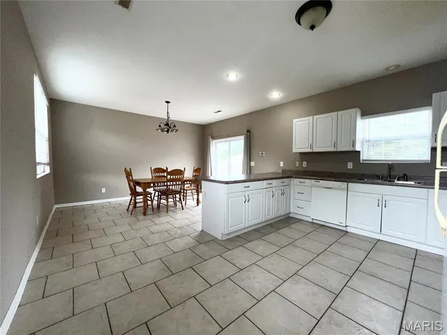 $245,000 | 523 West Bottom Avenue, Columbia, IL 62236