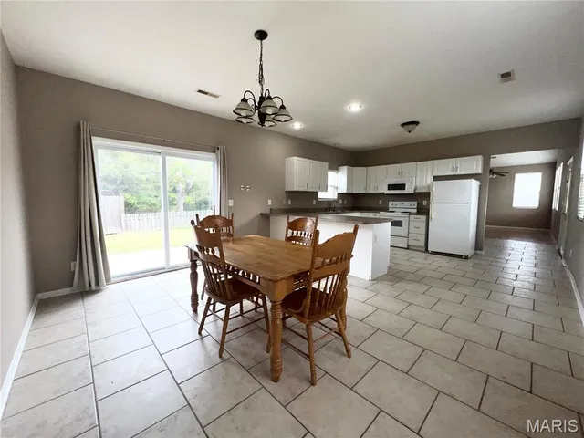 $245,000 | 523 West Bottom Avenue, Columbia, IL 62236