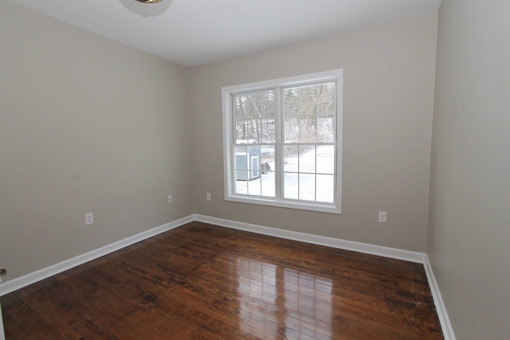 10 Robertson Road Worcester, MA 01602 - Photo 11 of 26 Gallery Image 11