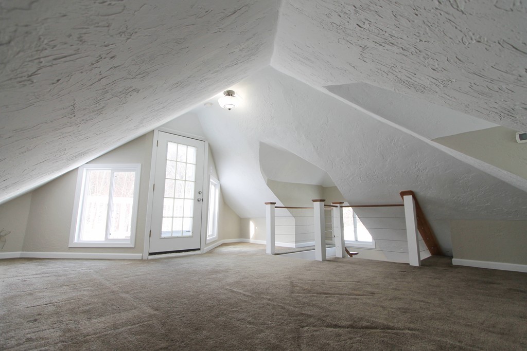 10 Robertson Road Worcester, MA 01602 - Photo 15 of 26 Gallery Image 15