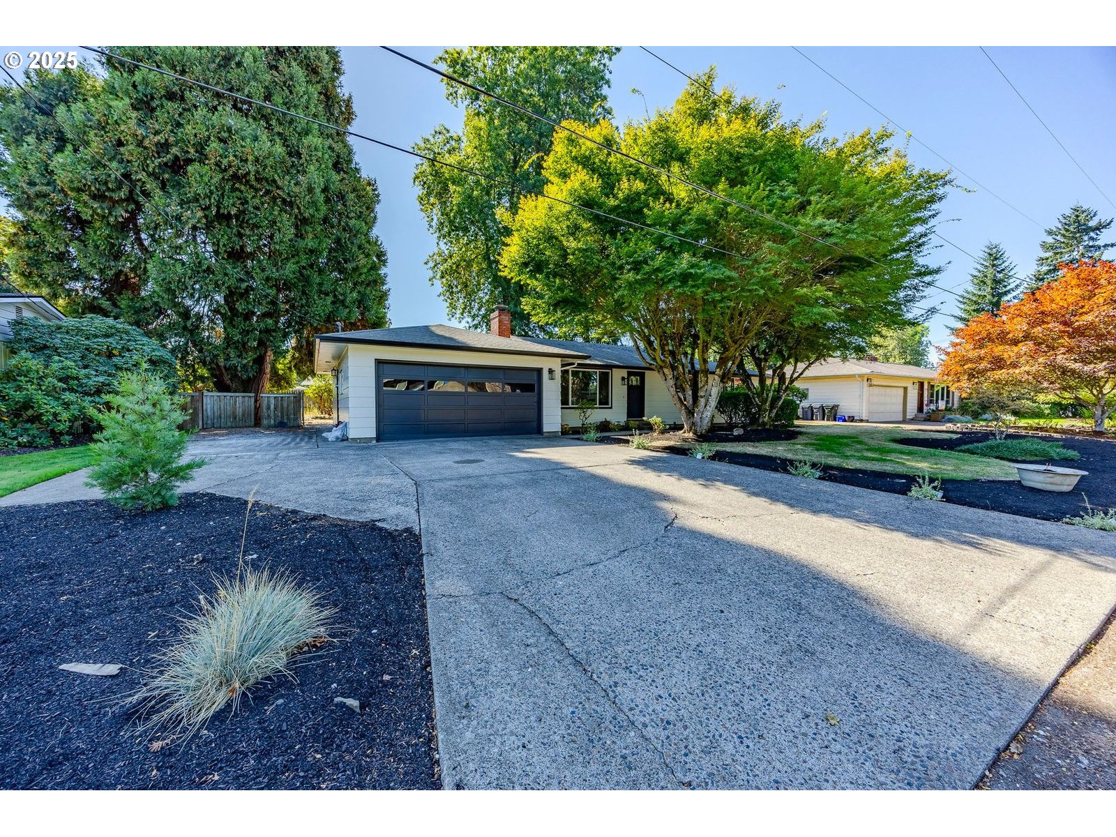 2795 Kalmia Street Eugene, OR 97404 - Photo 3 of 46