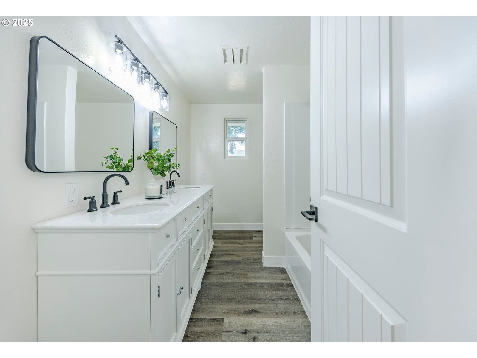 2795 Kalmia Street Eugene, OR 97404 - Photo 32 of 46