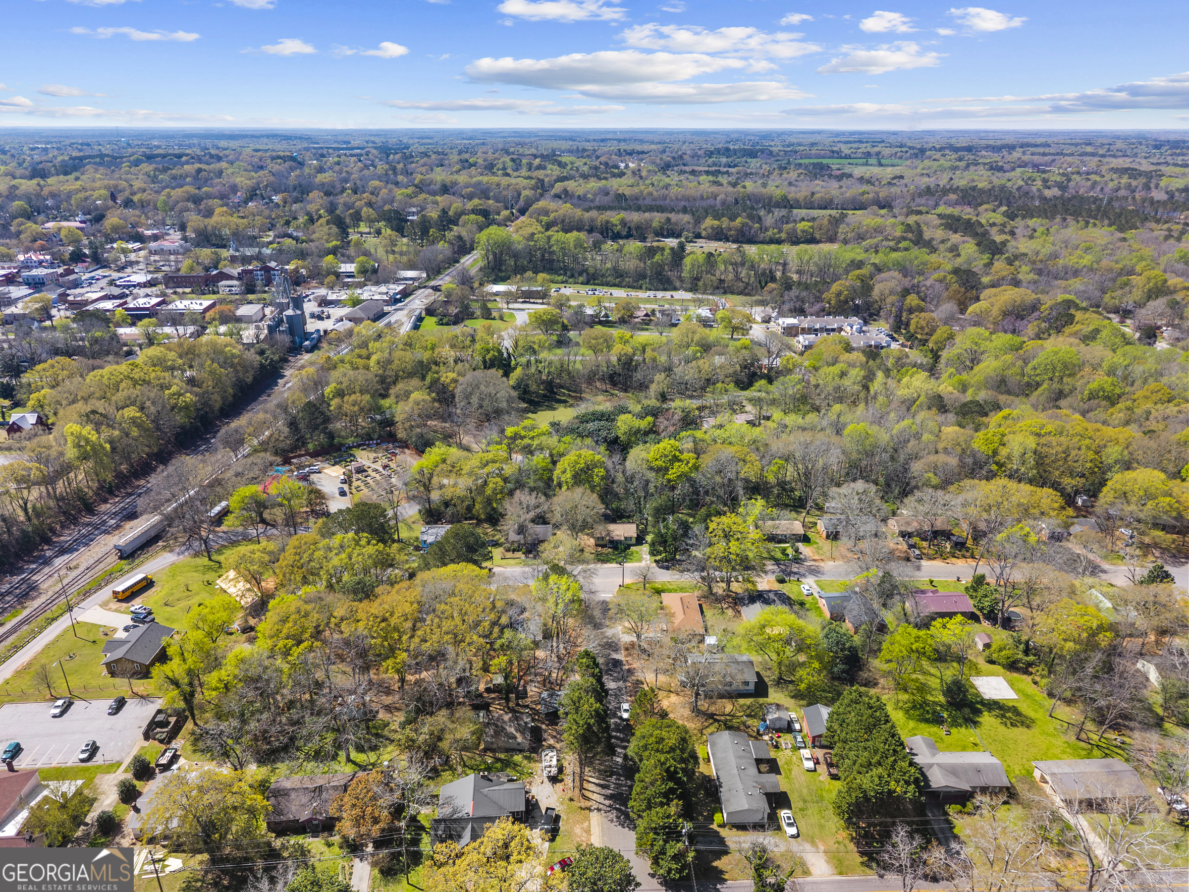 517 Gilmore Street Madison, GA 30650 - Photo 4 of 34 an aerial view of multiple house
