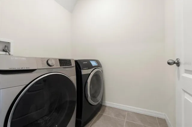 a view of a workspace with furniture