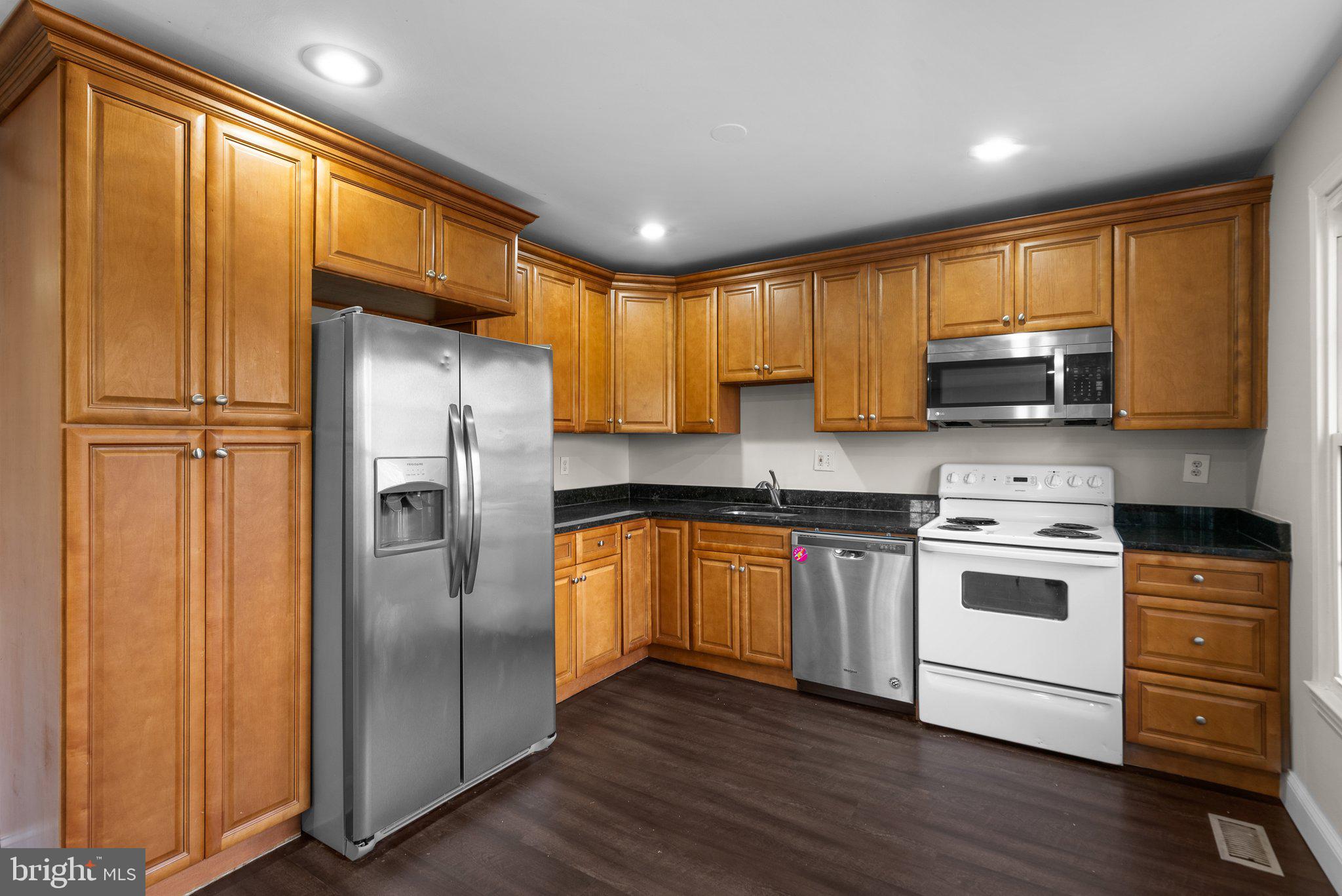 2360 Albot Road Reston, VA 20191 - Photo 14 of 30