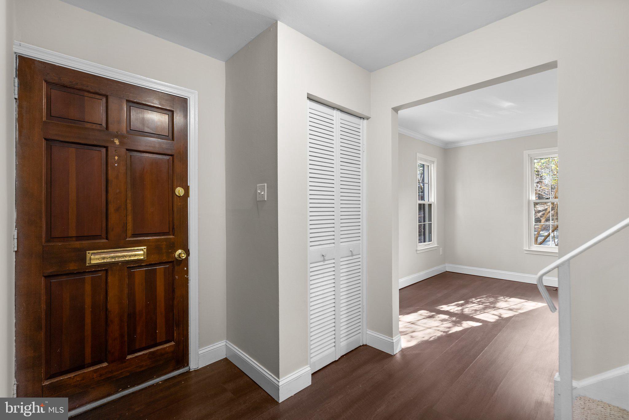 2360 Albot Road Reston, VA 20191 - Photo 3 of 30