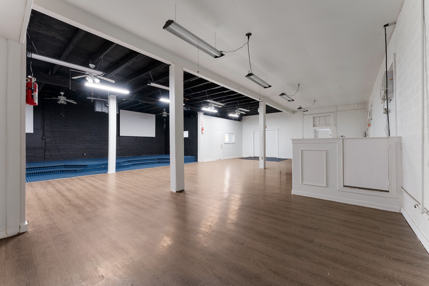 1719 Gentry Street Houston, TX 77009 - Photo 15 of 16 Another view of the large main room