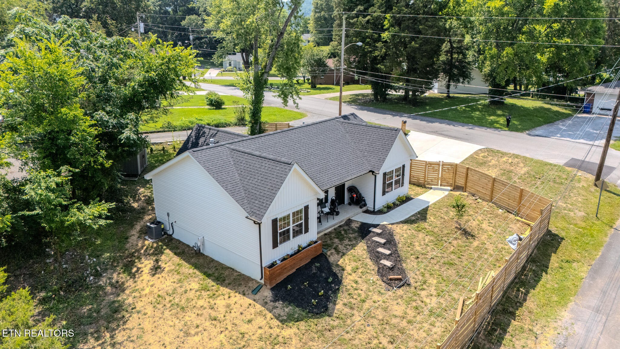 229 Edgewood Avenue Clinton, TN 37716 - Photo 23 of 31