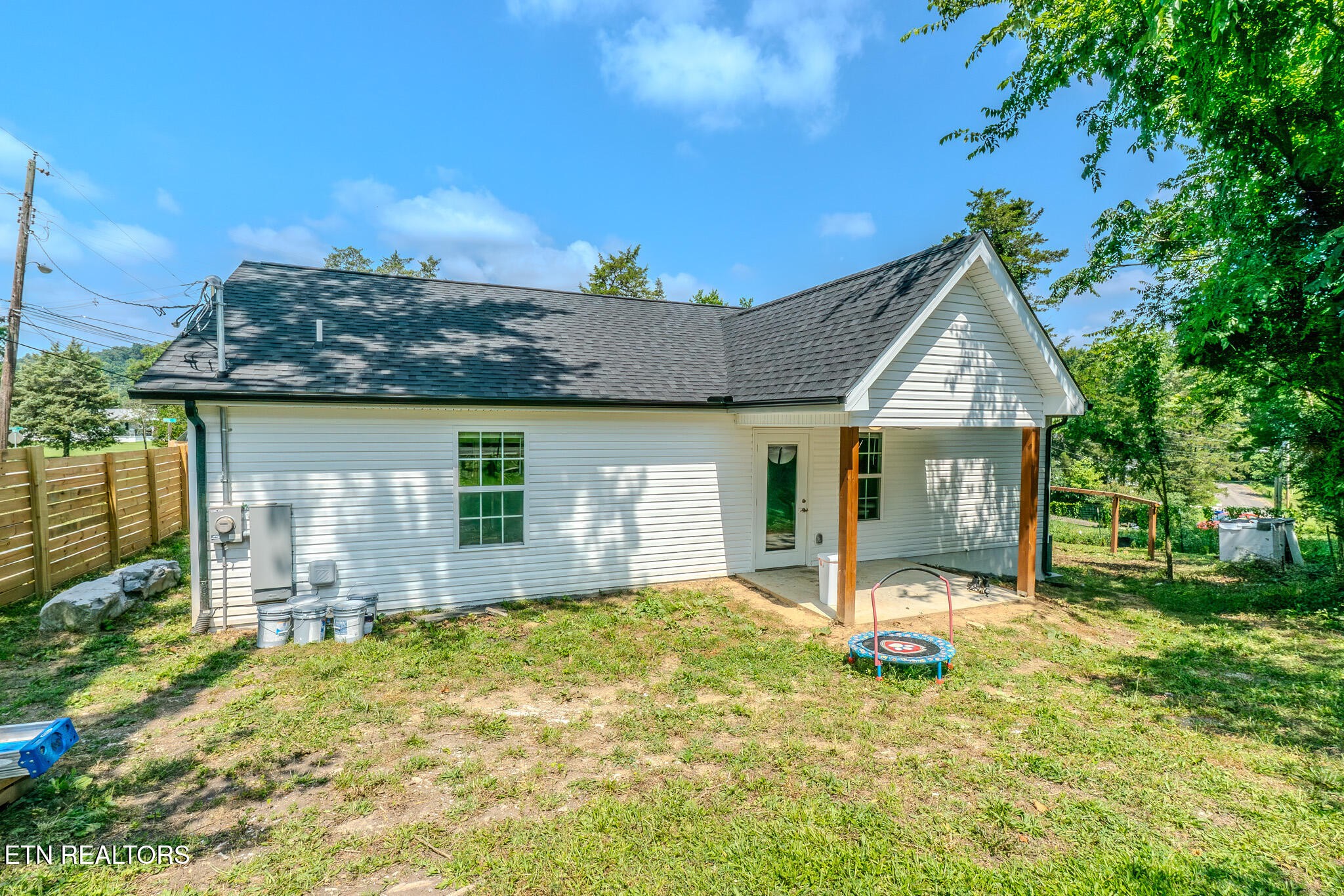 229 Edgewood Avenue Clinton, TN 37716 - Photo 26 of 31