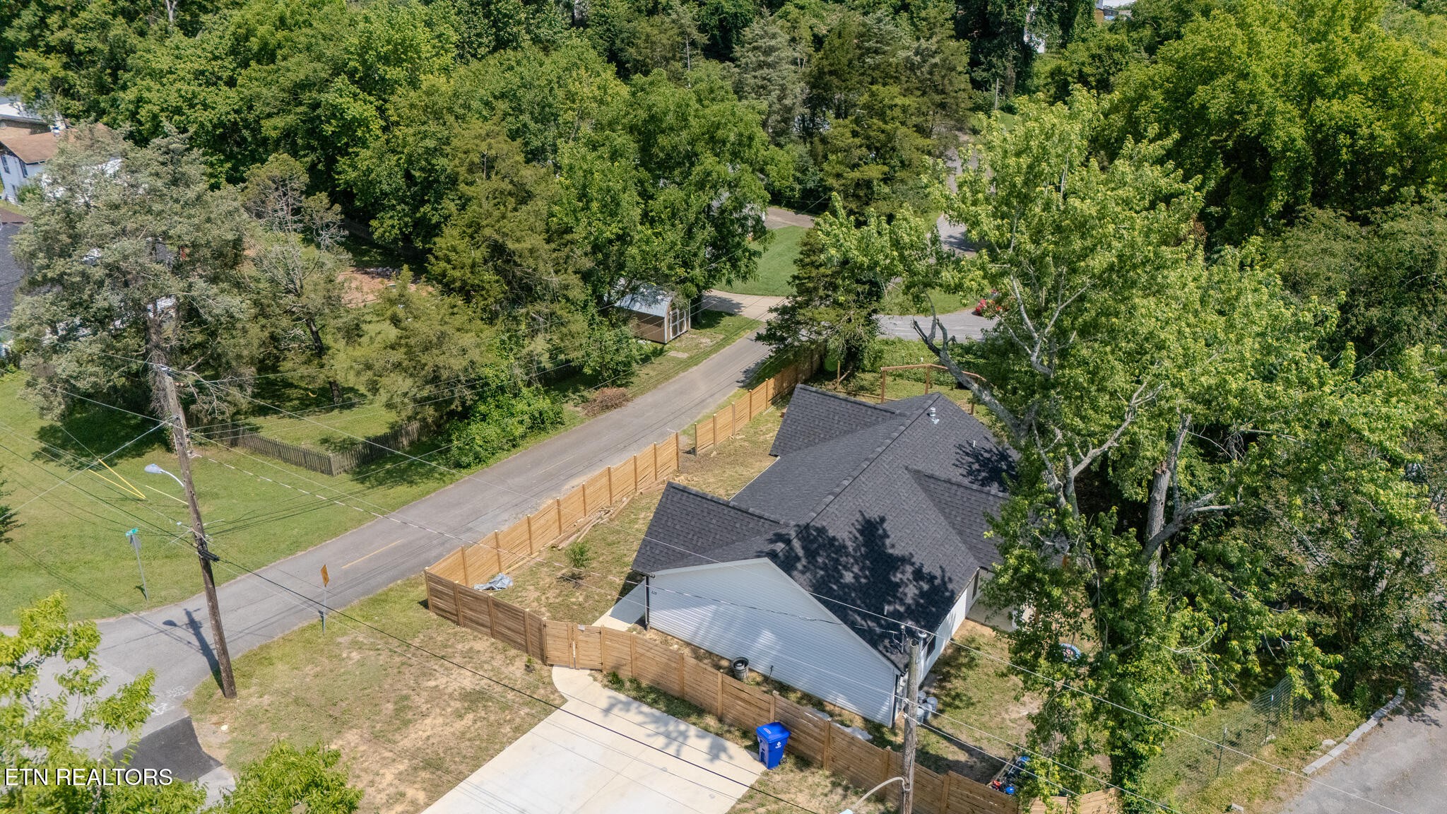 229 Edgewood Avenue Clinton, TN 37716 - Photo 28 of 31