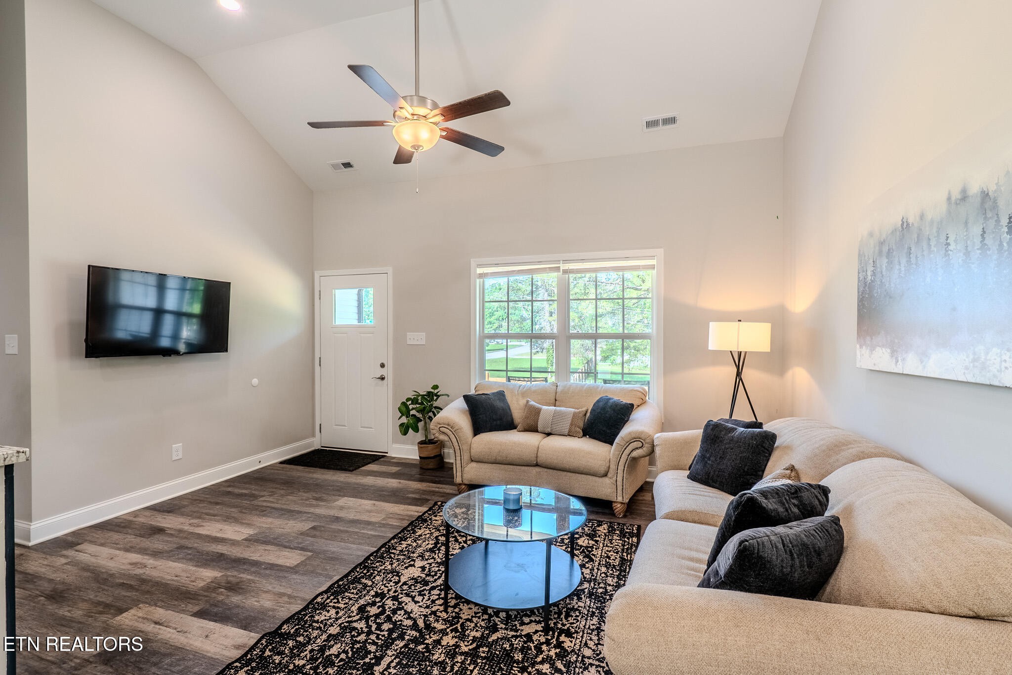 229 Edgewood Avenue Clinton, TN 37716 - Photo 4 of 31