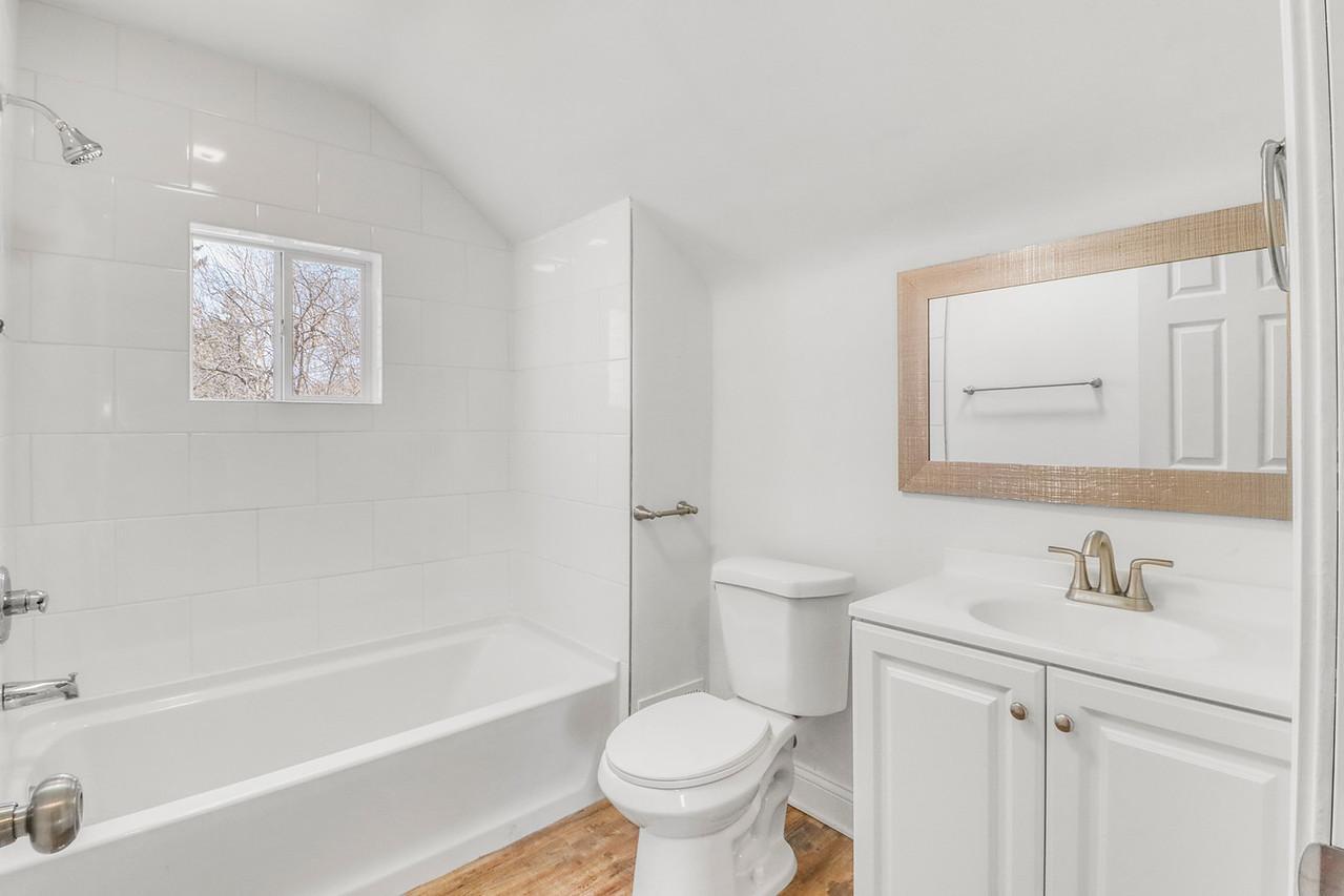 307 10th Street North Moorhead, MN 56560 - Photo 13 of 28