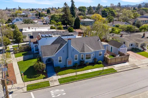 $1,698,000 | 1105 Summer Avenue, Burlingame, CA 94010