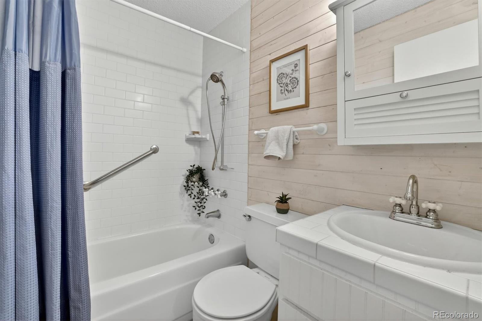 2883 South Locust Street Denver, CO 80222 - Photo 31 of 39